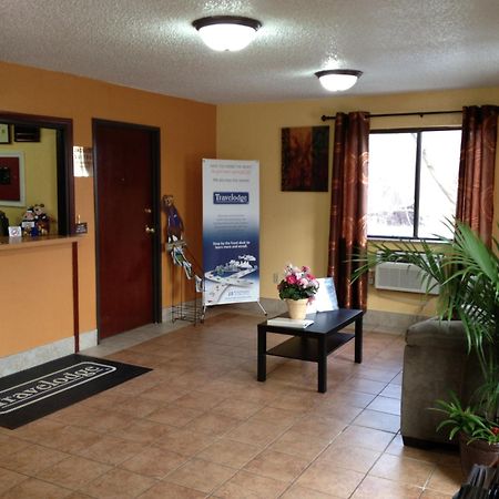 Travelodge By Wyndham Маскигон Экстерьер фото