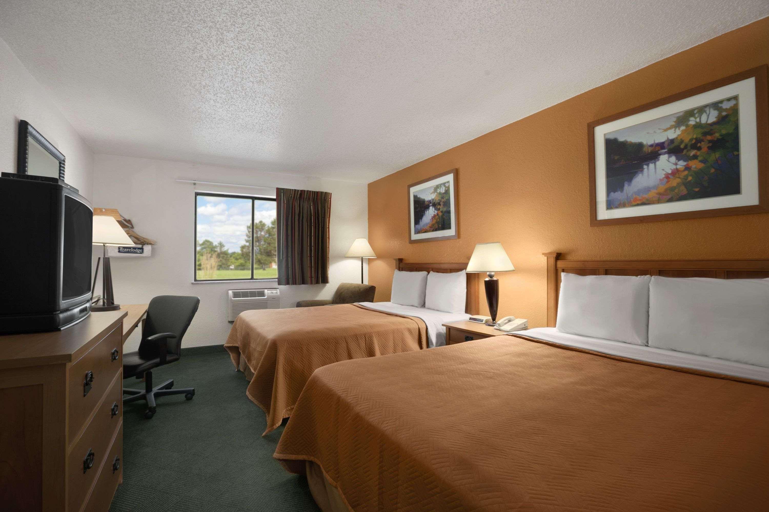 Travelodge By Wyndham Маскигон Экстерьер фото